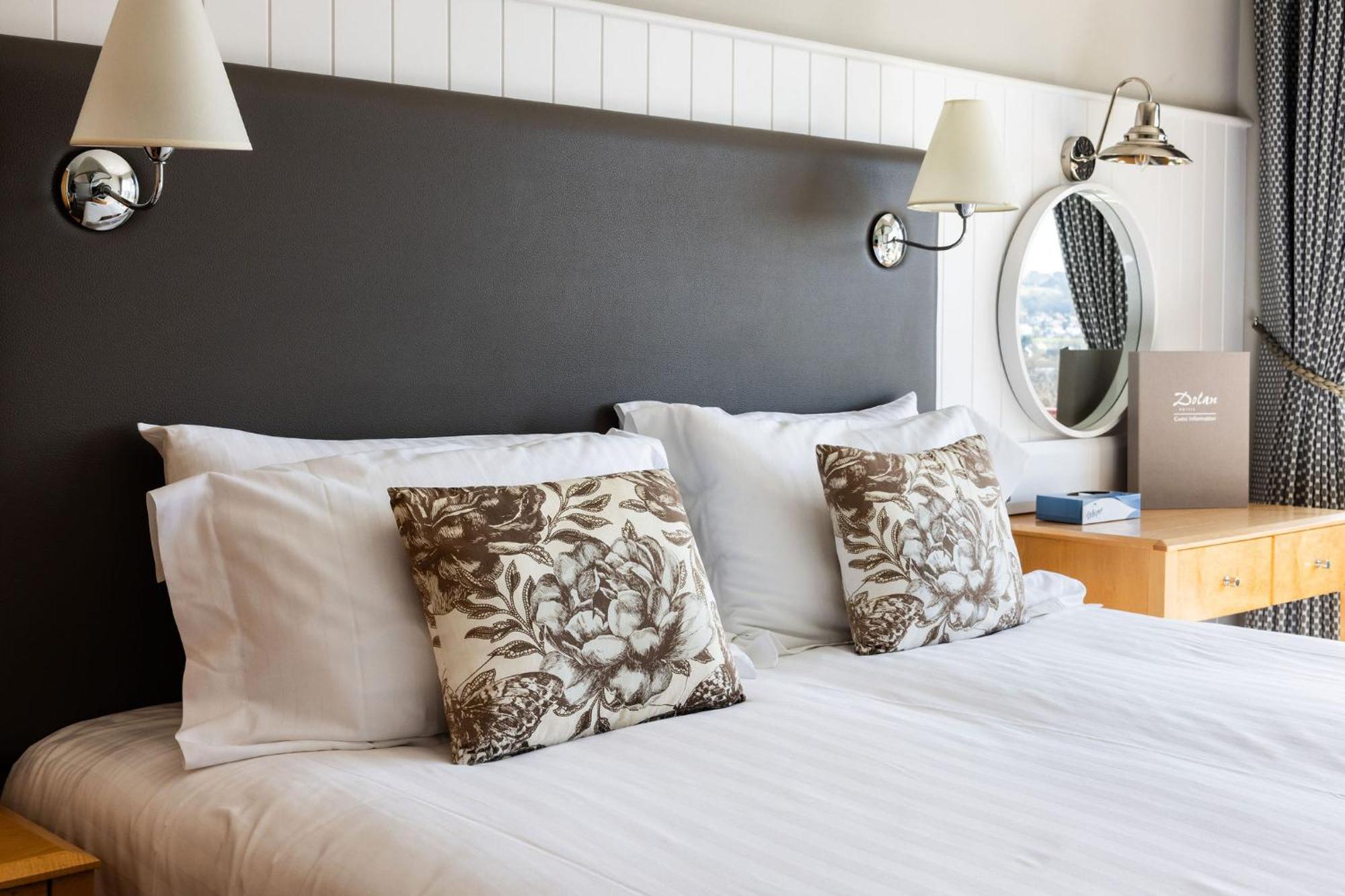 Hotel Cristina St Lawrence ภายนอก รูปภาพ