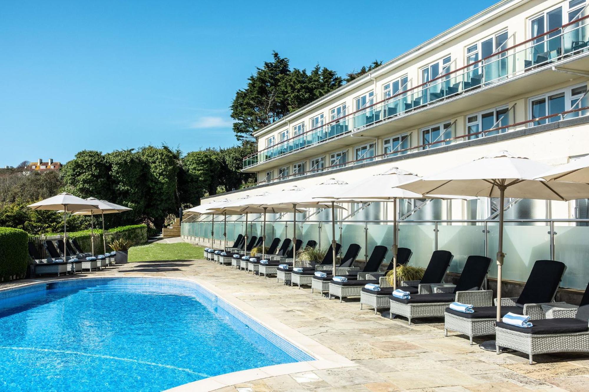 Hotel Cristina St Lawrence ภายนอก รูปภาพ